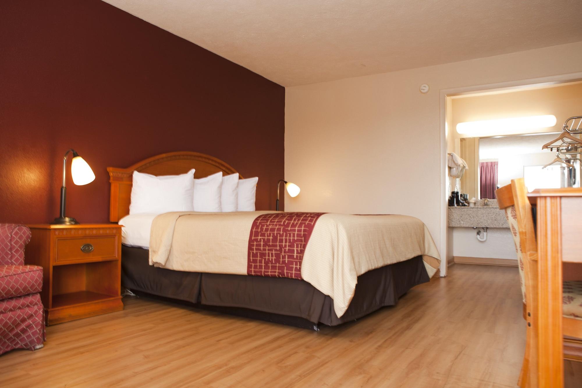 Red Roof Inn & Suites Jackson, Tn מראה חיצוני תמונה