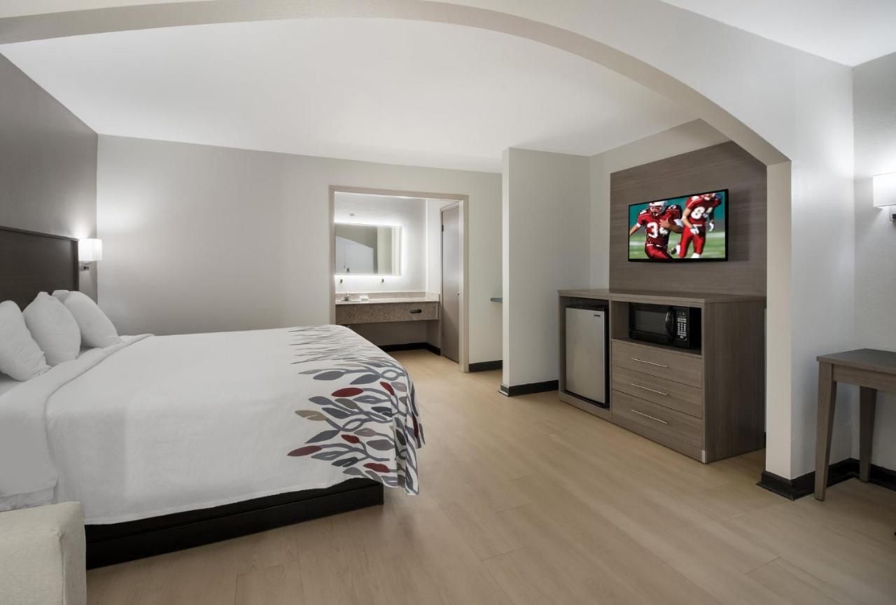 Red Roof Inn & Suites Jackson, Tn מראה חיצוני תמונה