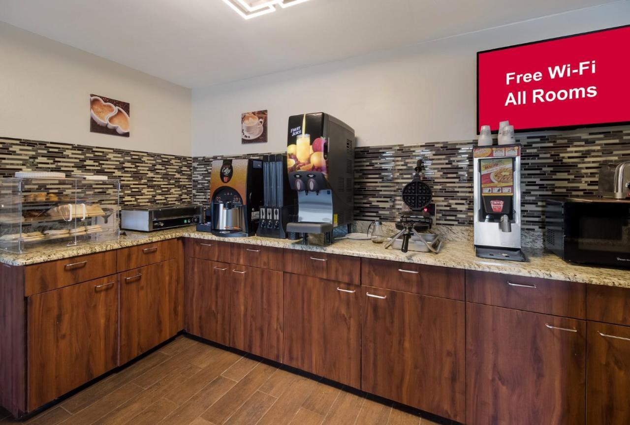 Red Roof Inn & Suites Jackson, Tn מראה חיצוני תמונה