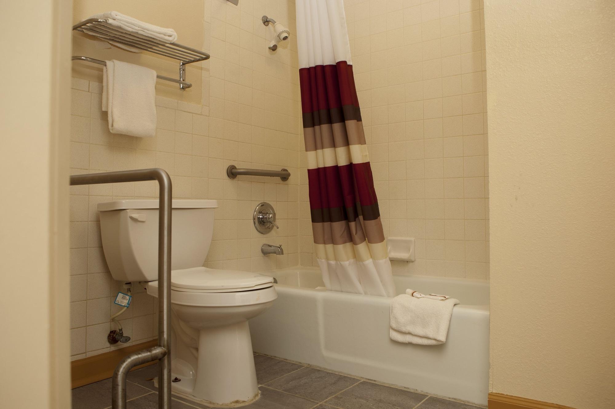 Red Roof Inn & Suites Jackson, Tn מראה חיצוני תמונה