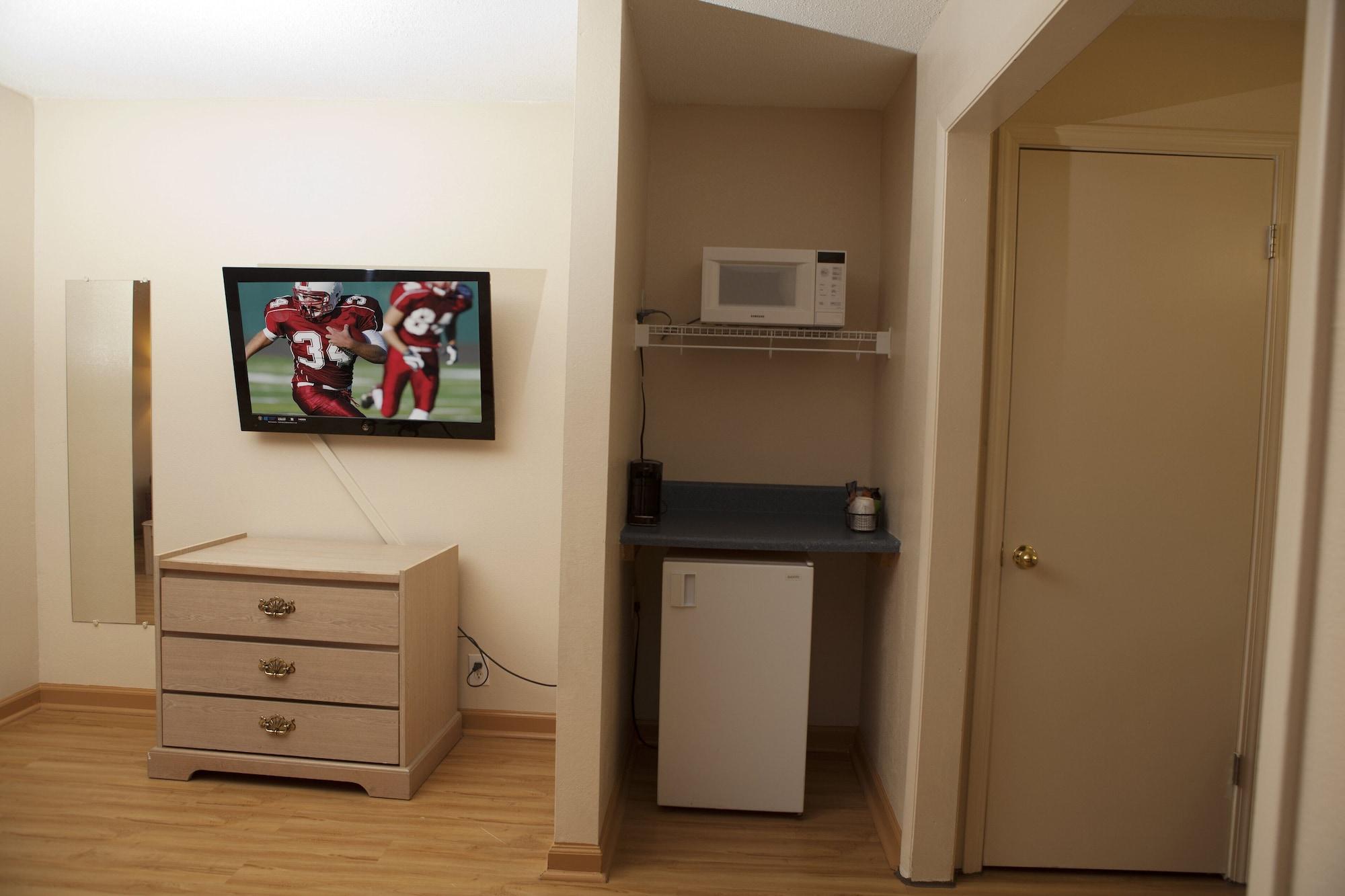 Red Roof Inn & Suites Jackson, Tn מראה חיצוני תמונה
