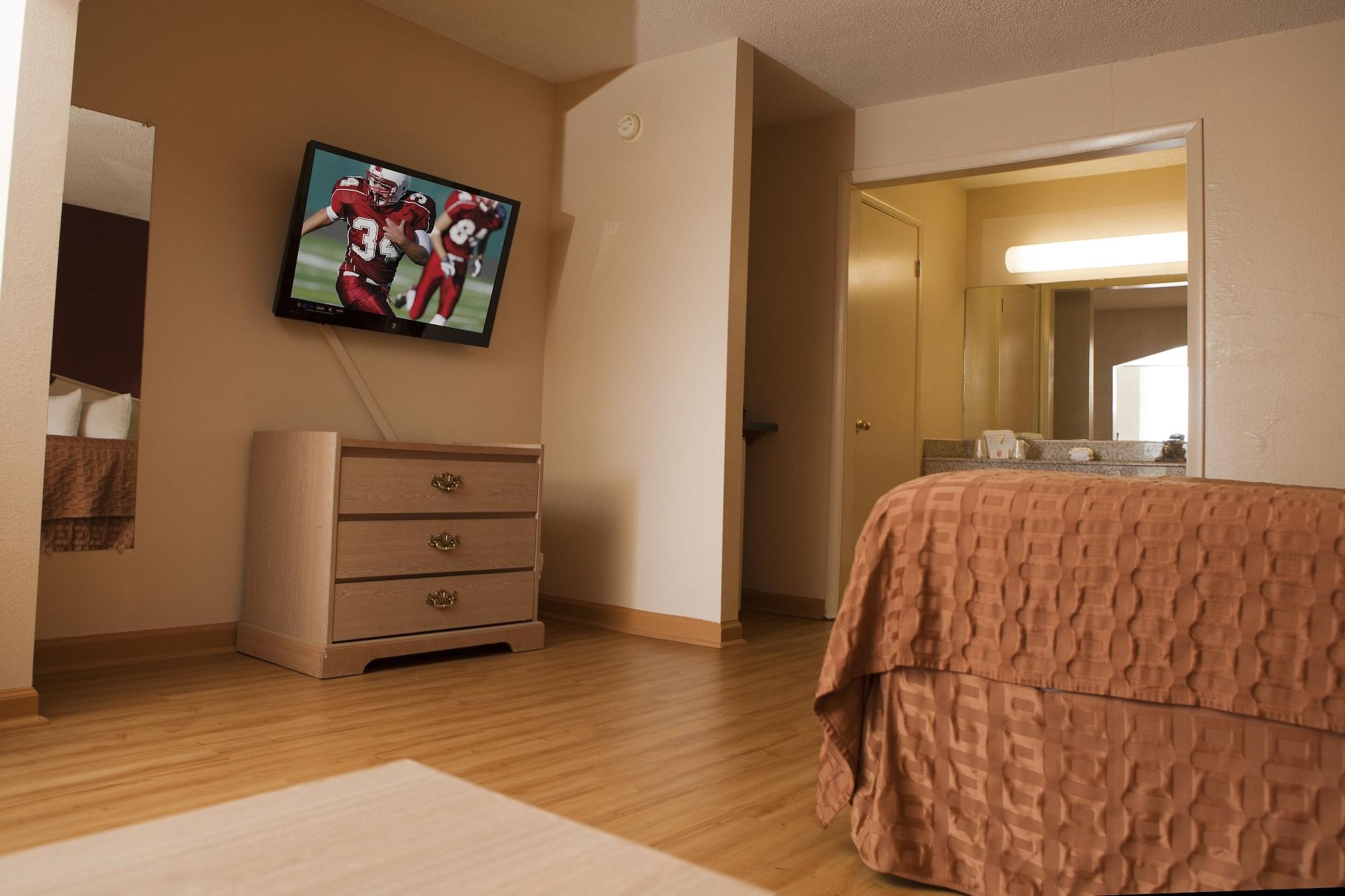 Red Roof Inn & Suites Jackson, Tn מראה חיצוני תמונה