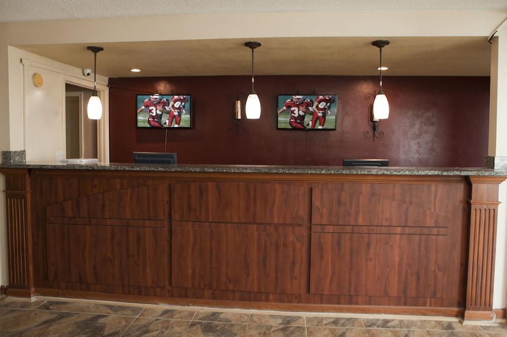 Red Roof Inn & Suites Jackson, Tn מראה חיצוני תמונה