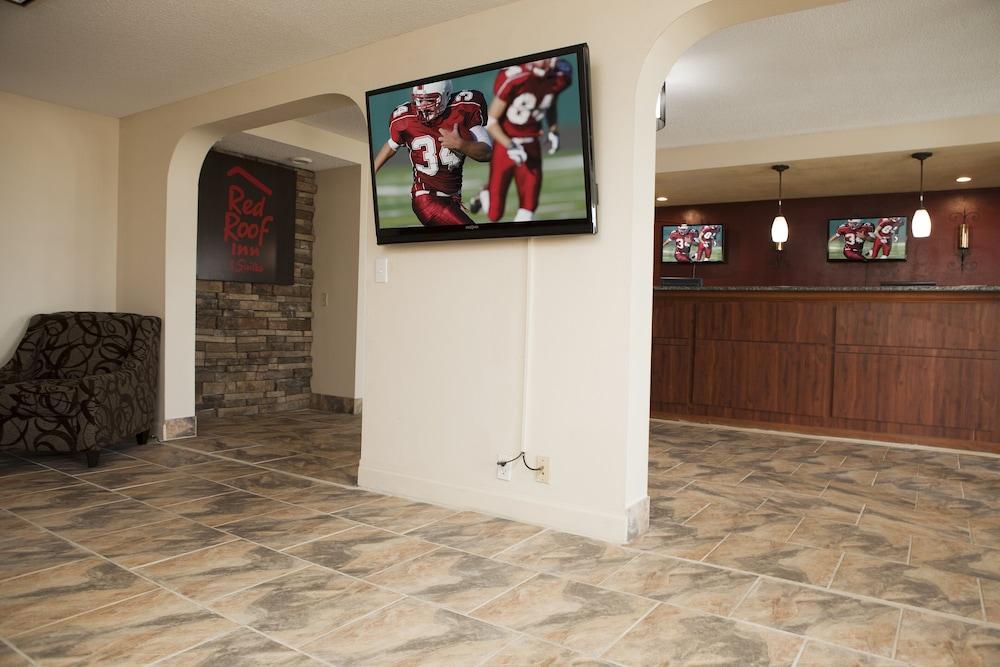 Red Roof Inn & Suites Jackson, Tn מראה חיצוני תמונה